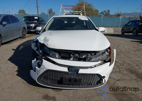 2022 Toyota Corolla Hybrid Le z USA, uszkodzony, nr VIN JTDEAMDEXNJ054701